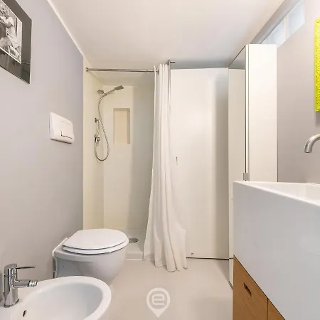 Valeria's Loft - Marina District דירה