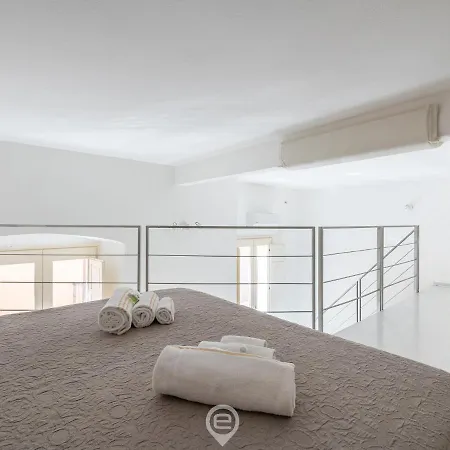Valeria's Loft - Marina District * קליארי