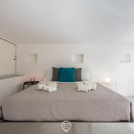 Valeria's Loft - Marina District Apartment Cagliari